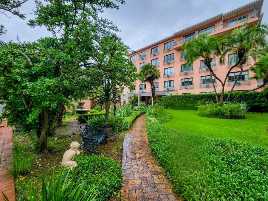 0 Bedroom Property for Sale in Sea Point Western Cape